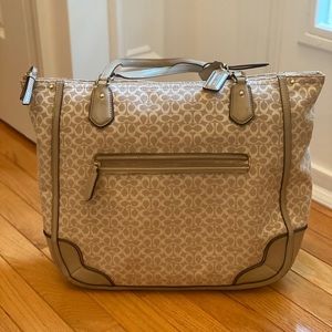 Poppy Glam F1371-26427 Cream and Gold